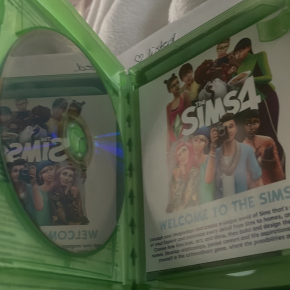 The Sims 4 Xbox One Pre Owned - Picture 5 of 5